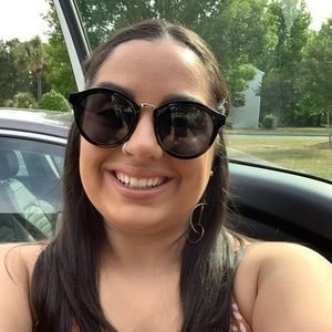 Meet your Posher, Mimi